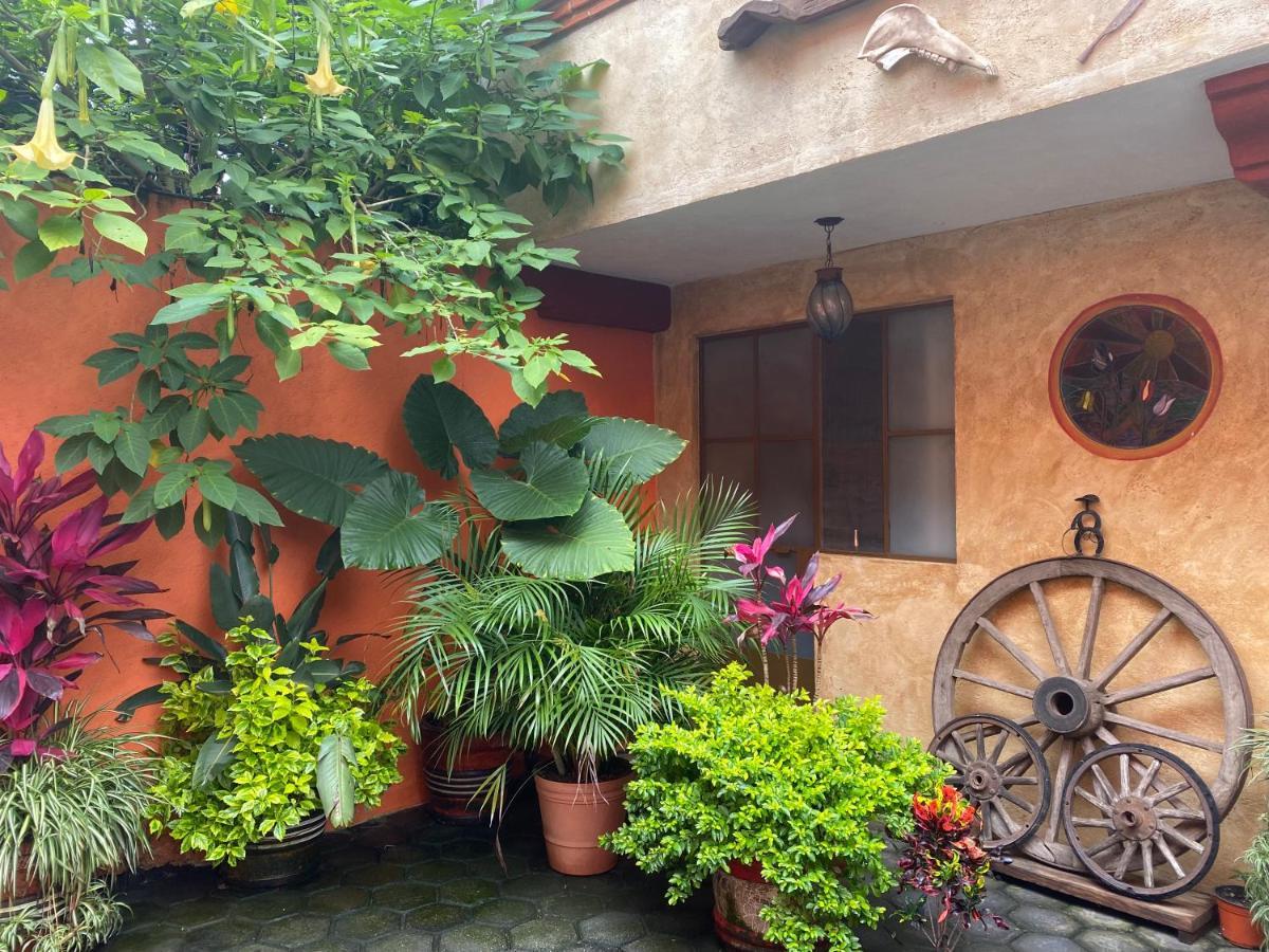 Hotel Flor De Cera Tepoztlán Esterno foto