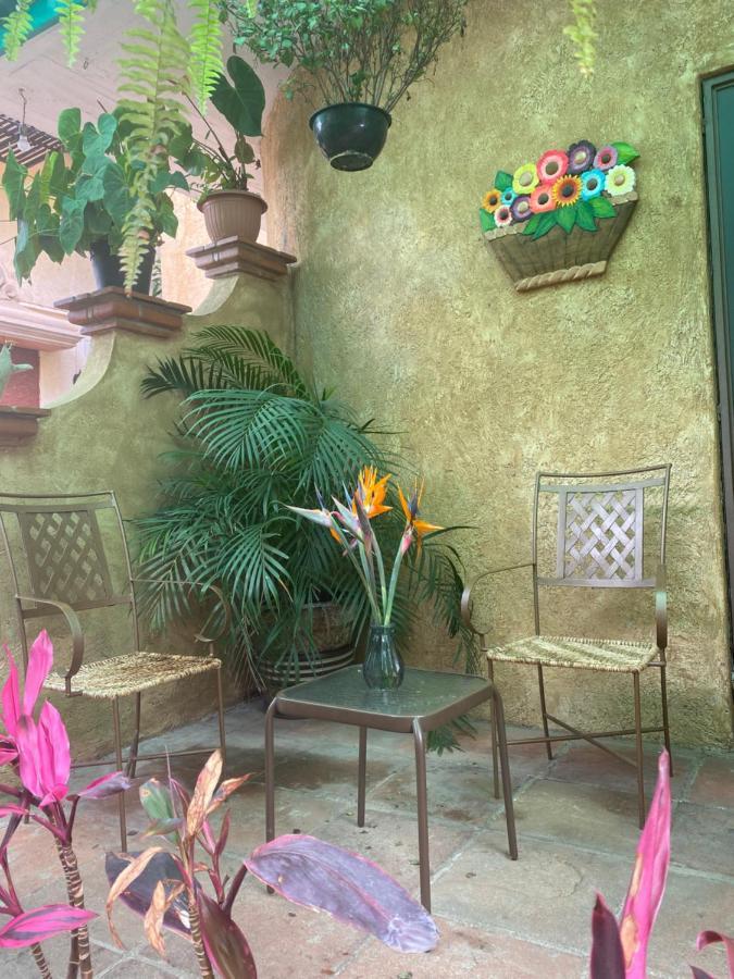 Hotel Flor De Cera Tepoztlán Esterno foto